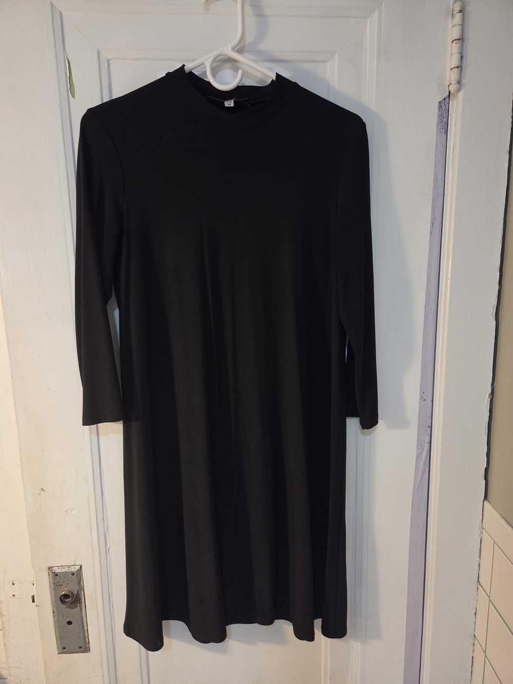 Annalee + Hope Black Long-Sleeve A-Line Top